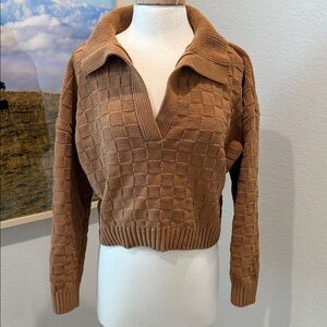 Abercrombie & Fitch Tan Checkered Knit V-Neck Sweater